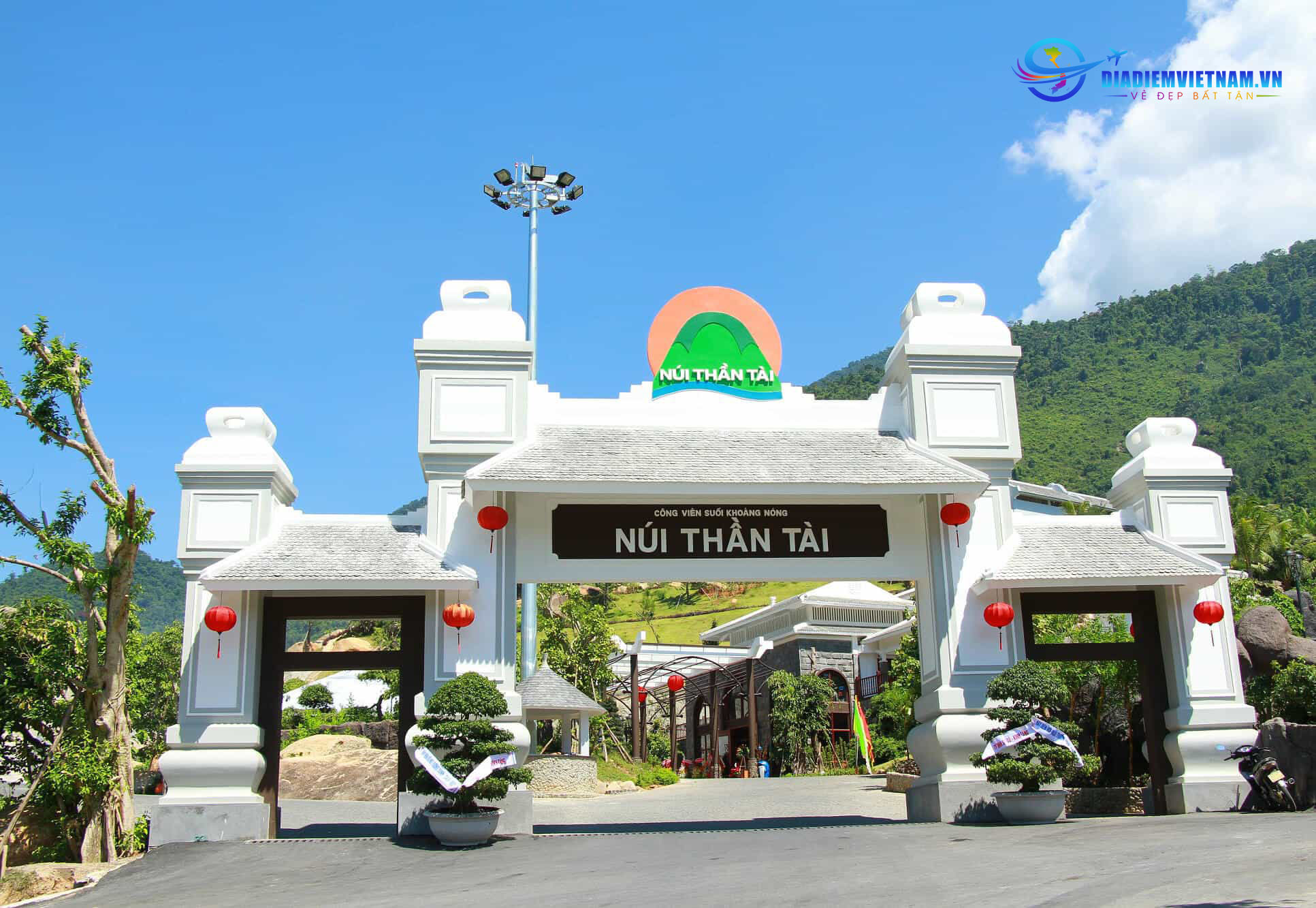 công viên suối khoáng núi thần tài đà Nẵng