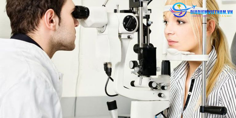 Bệnh viện Mắt Hà Nam có các khoa khám nào?