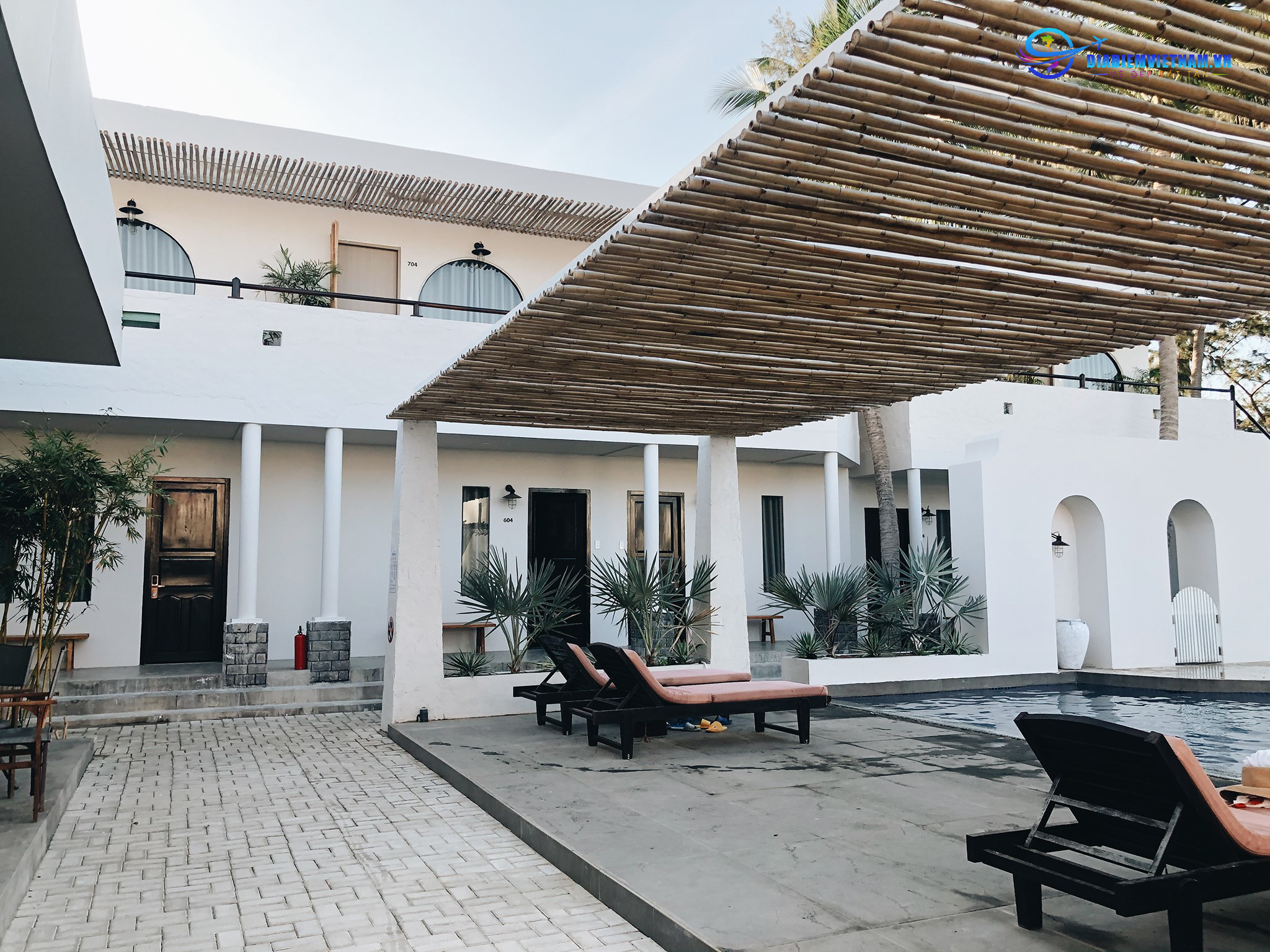 Khách sạn mang phong cách thiết kế Santorini – Hy Lạp độc lạ, cuốn hút