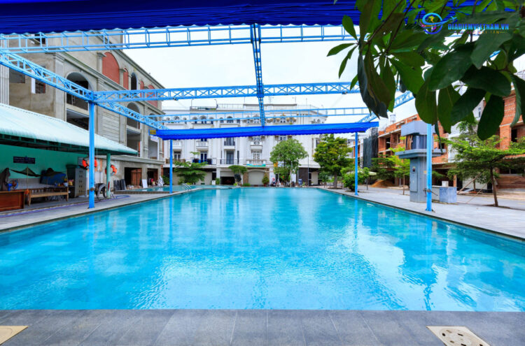 Hồ bơi tại Central Hotel Tây Ninh