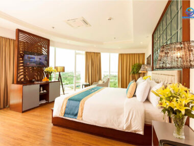 Phòng Deluxe Giường Đôi Nhìn Ra Sông – Ninh Kiều Riverside