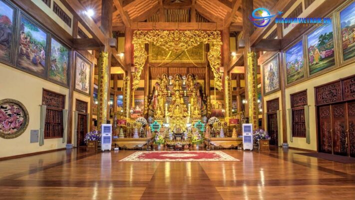 Thời điểm thích hợp ghé thăm chùa Ba Vàng