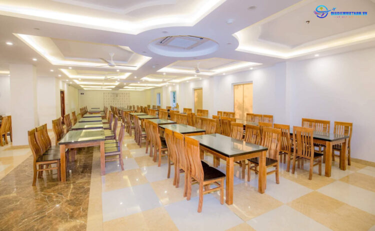 Phòng ăn tại khách sạn Avenue Sầm Sơn
