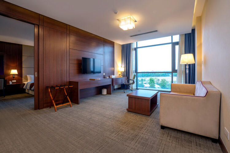 Phòng Premier Suite tại Khách sạn Becamex Bình Dương
