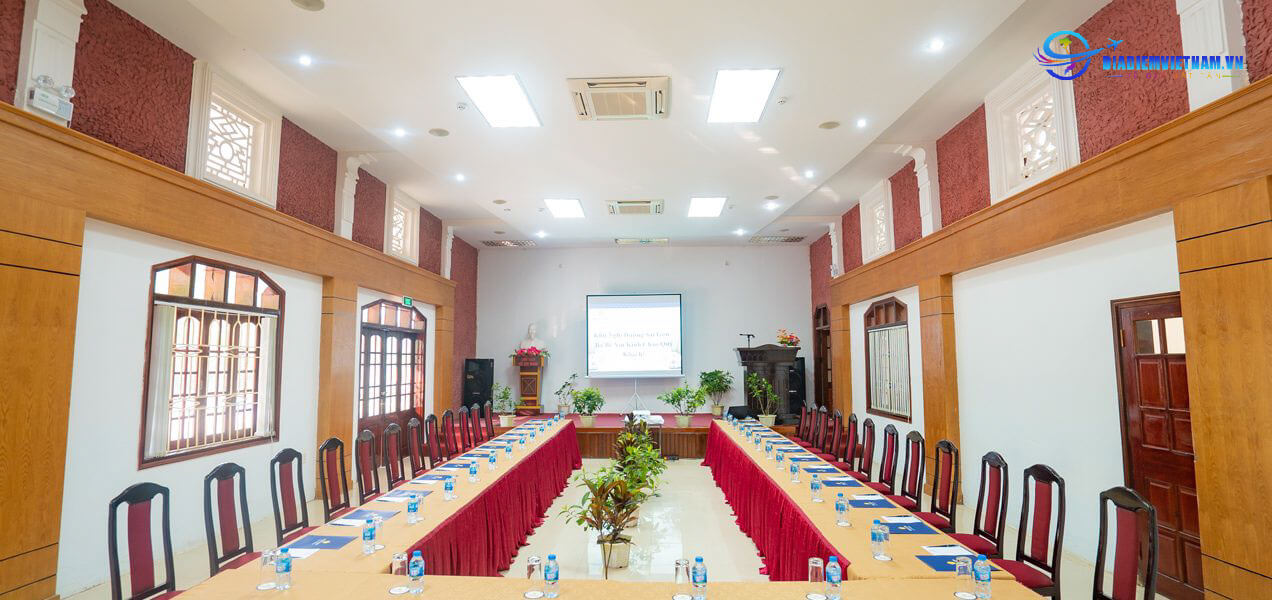 Phòng họp tại Saigon – Ba Be Resort Bắc Kạn
