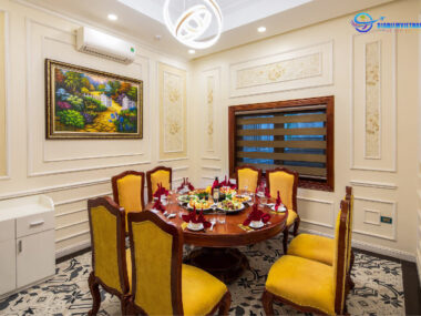 Nhà hàng tại Royal Palace Hotel Tuyên Quang