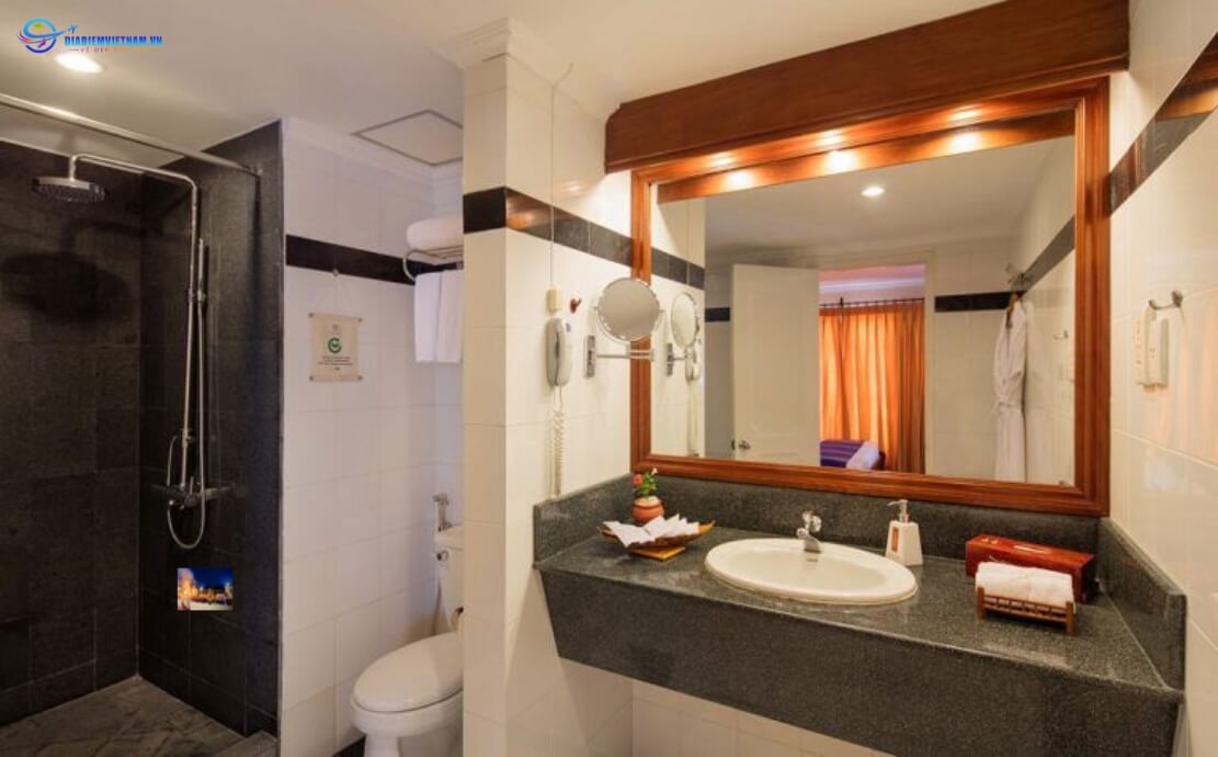 phòng tắm Suite Victoria Châu Đốc