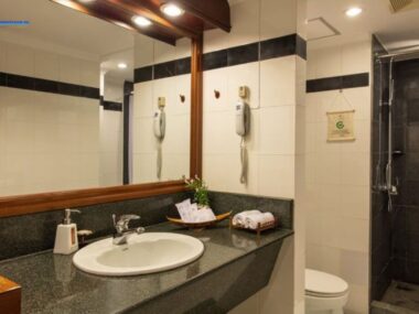 phòng tắm Victoria Chau Doc Hotel