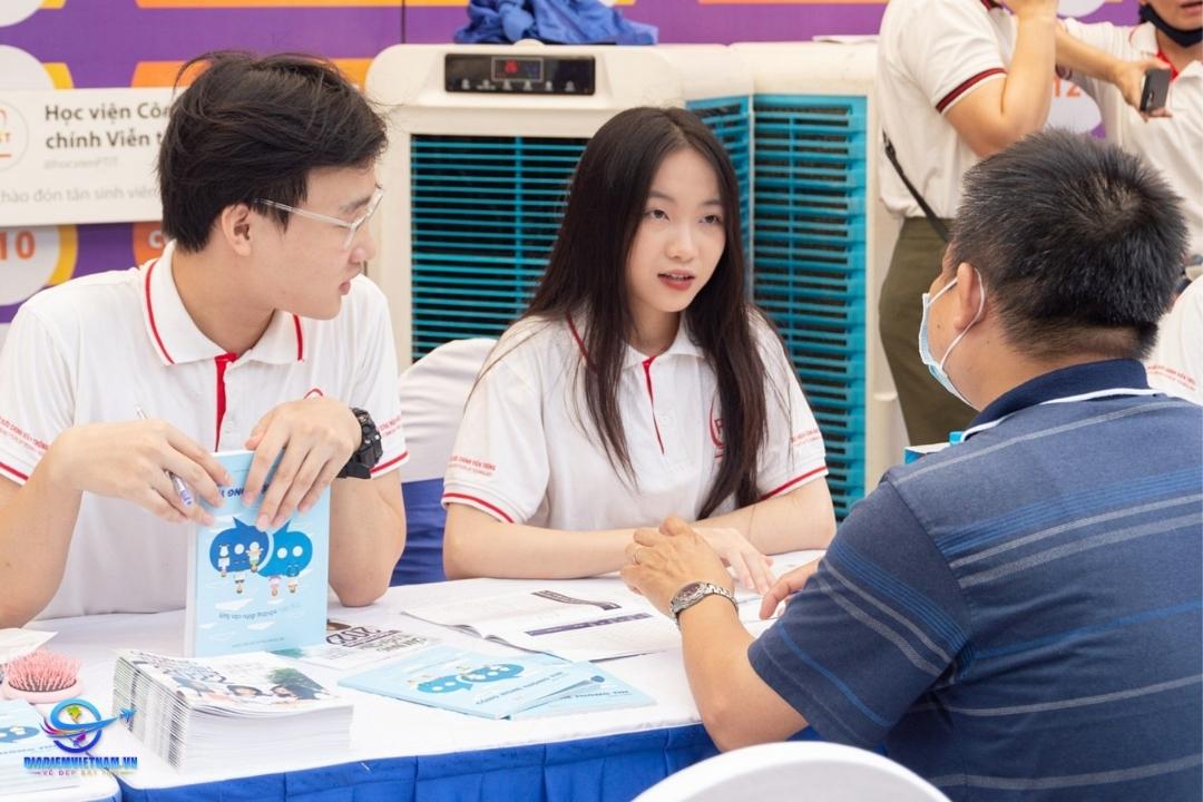 sinh viên marketing PTIT Hà Nội