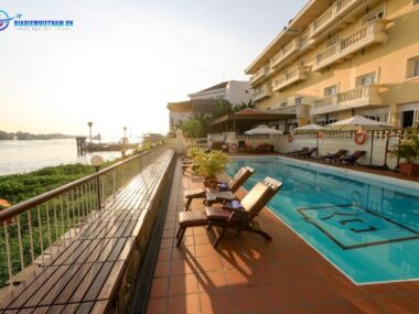 bể bơi khách sạn Victoria Châu Đốc