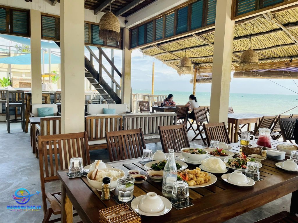 View biển nhà hàng Bình Thuận