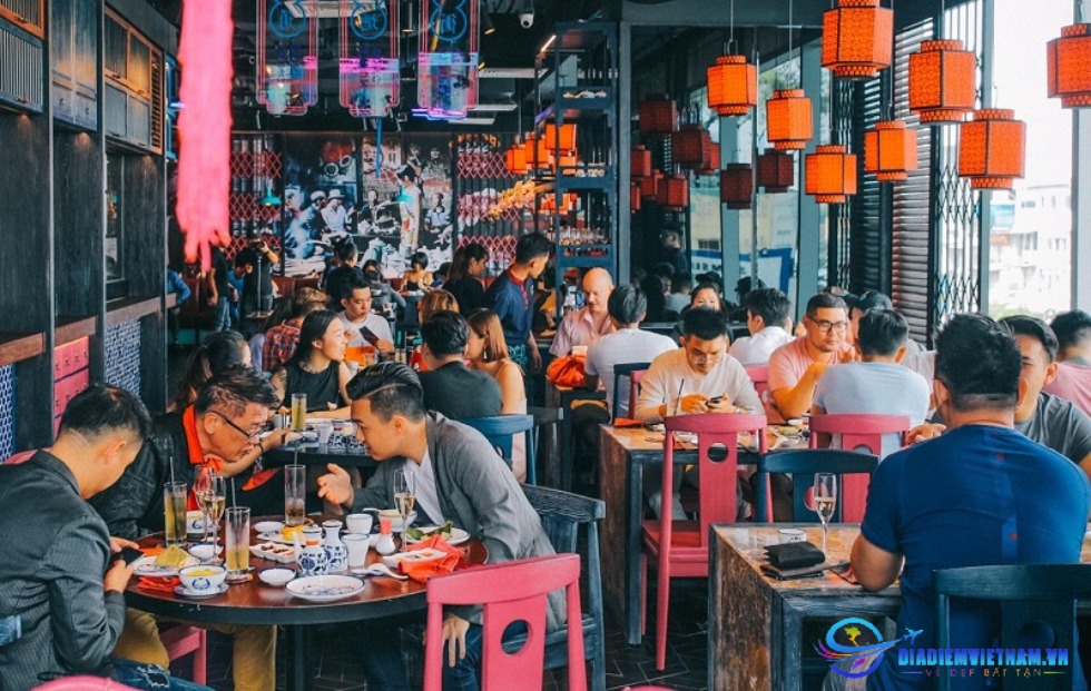 Không gian nhà hàng theo phong cách hongkong
