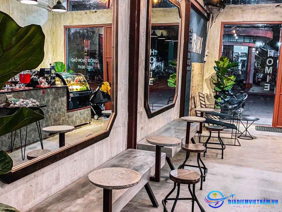 Quán cafe phong cách cổ điển ở Bình Định - 90's CAFE