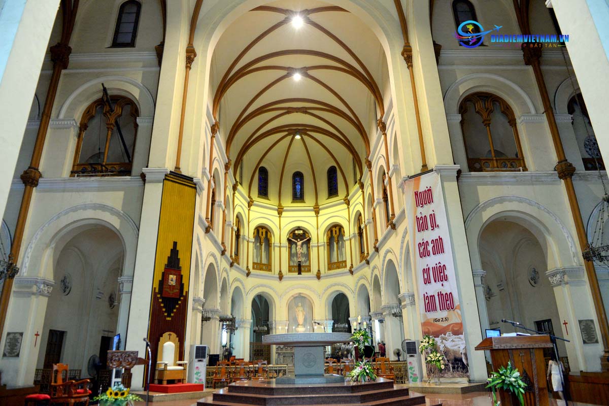Nét kiến trúc độc đáo của nhà thờ Đức Bà