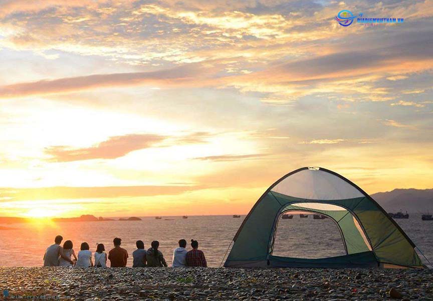 Cắm trại qua đêm ở đảo Hòn Yến 
