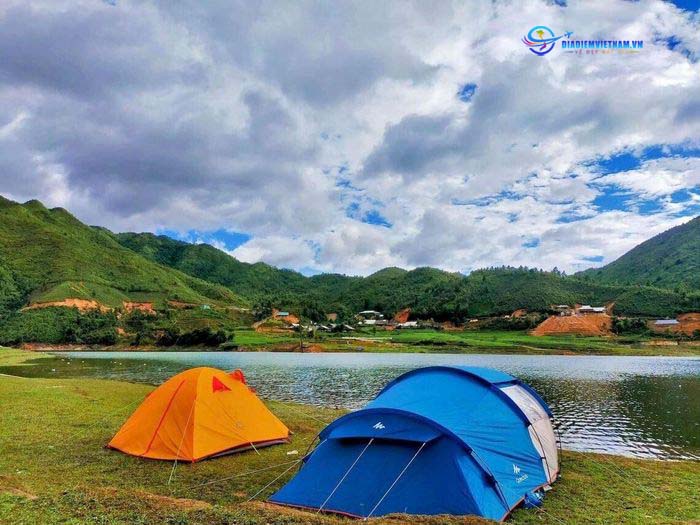 Cắm trại tại hồ Séo Mý Tỷ