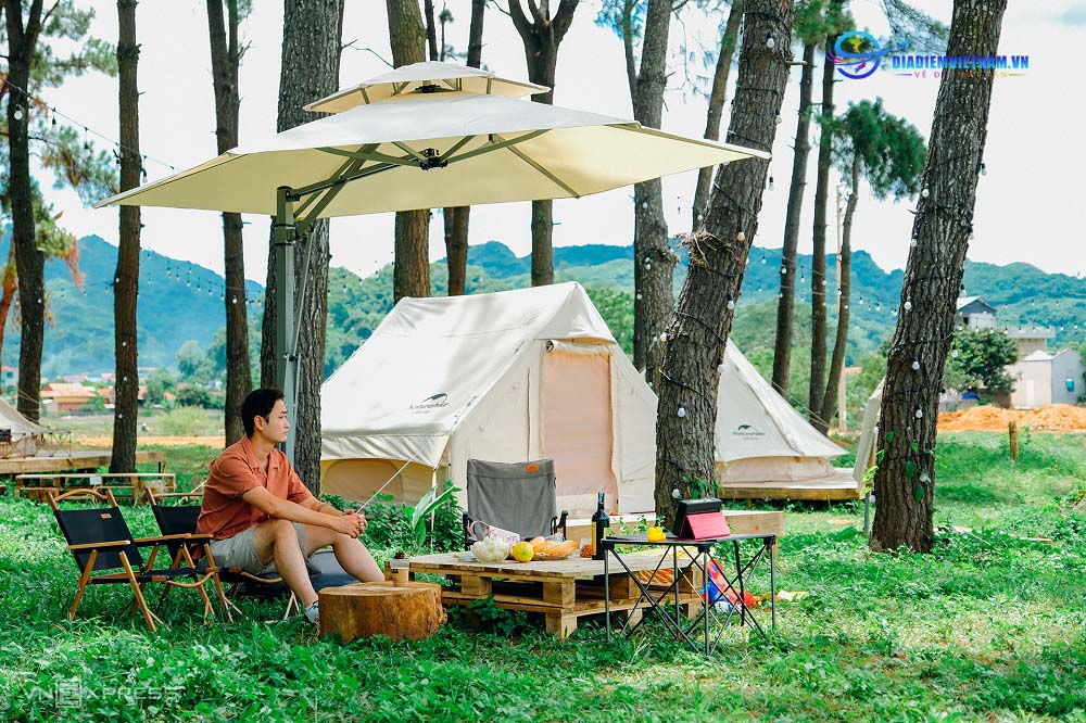 Camping tại rừng thông Bản Áng